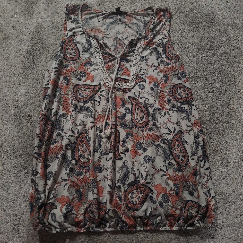 Womens paisley sleeveless top